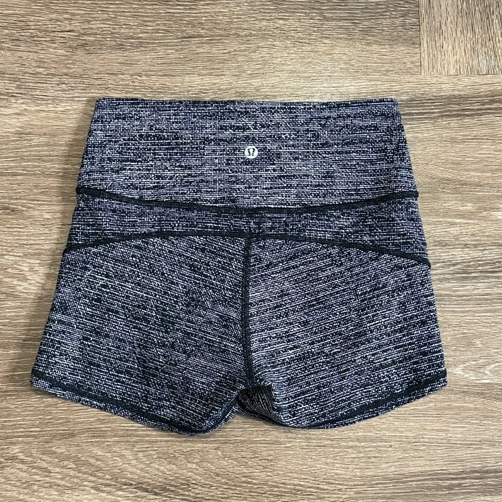 Lululemon In Movement Short *Everlux 2.5